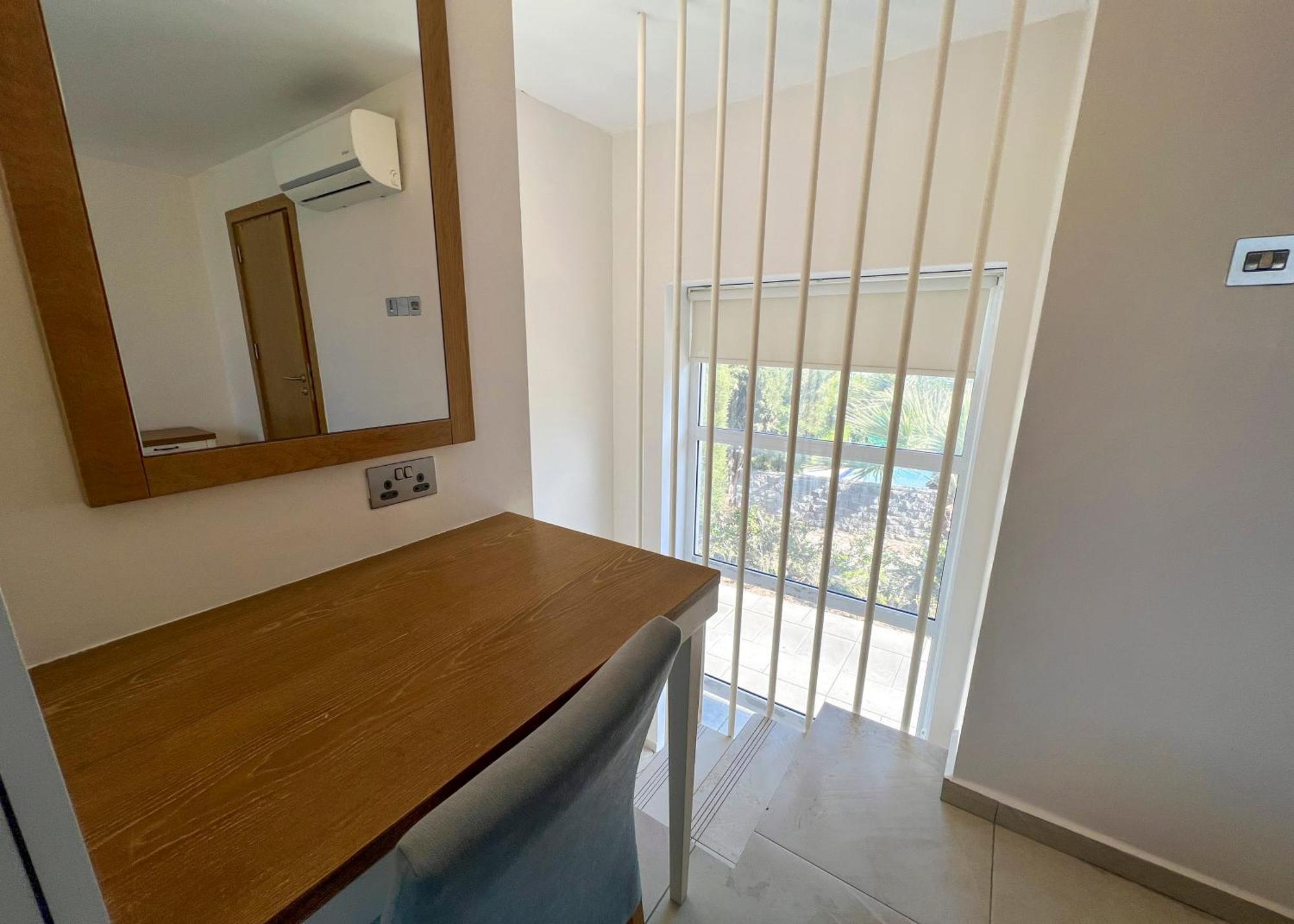 Garden Loft Apt With Pool In Alsancak Kyrenia Girne Dış mekan fotoğraf