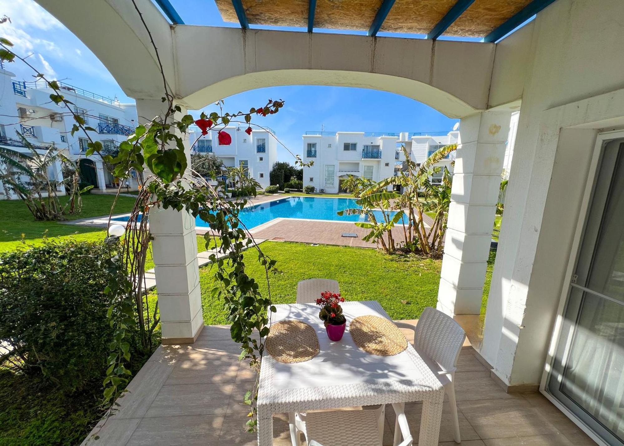 Garden Loft Apt With Pool In Alsancak Kyrenia Girne Dış mekan fotoğraf